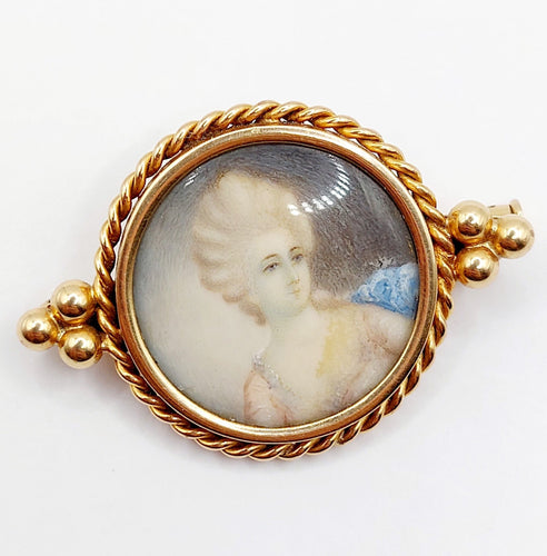 Broche Broche victorienne or rose, miniature femme élégante 58 Facettes A04508