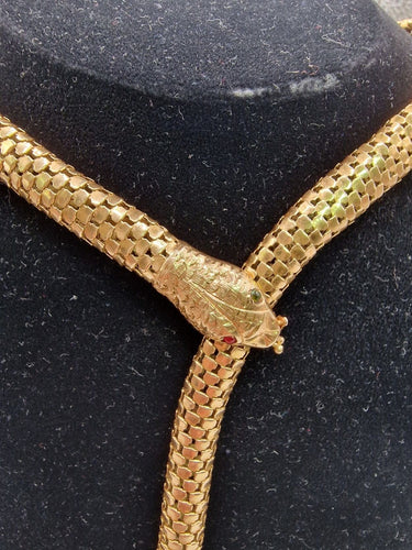 Collier Collier Serpenti vintage en or jaune 18kt avec émeraudes et rubis 58 Facettes