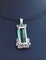 Pendentif Pendentif or blanc, Tourmaline Verte (+/-16 Ct) et diamants (+/-1 Ct) 58 Facettes