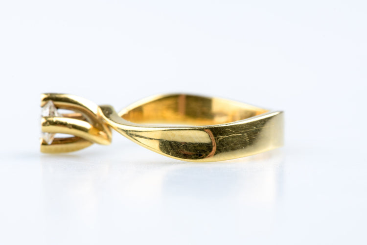 Bague Bague solitaire diamant en or jaune 58 Facettes BG-31200193-107