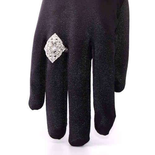 Bague 54 Bague Art Nouveau - or blanc, diamants 58 Facettes