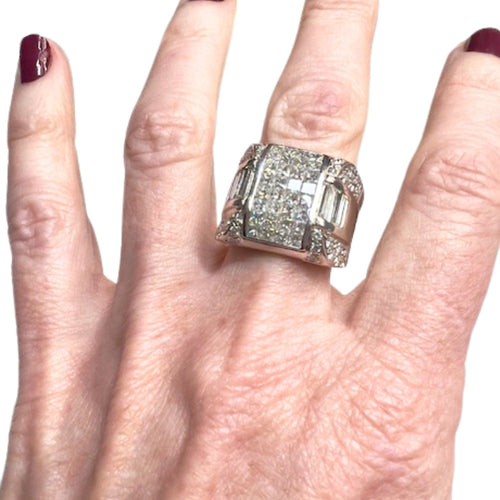 Bague 54 Bague contemporaine en or du 20ème siècle avec diamants 58 Facettes A2654