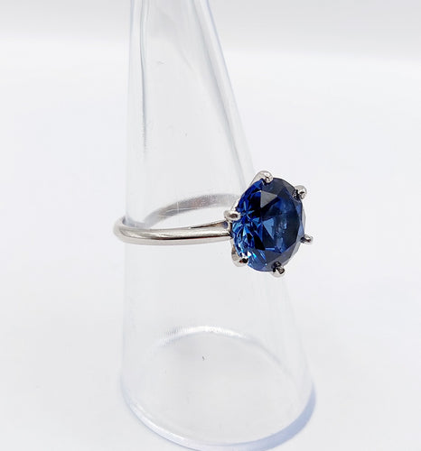 Bague 53.5 Bague solitaire Art déco en platine et saphir synthétique 4,50 carats 58 Facettes A04624