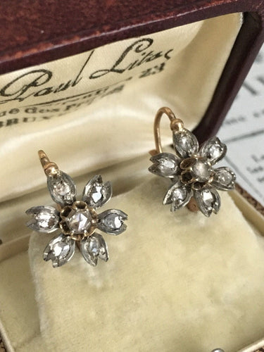 Boucles d'oreilles Boucles d'oreilles dormeuses anciennes en or 18K et argent 58 Facettes