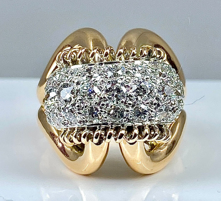 Importante anello in oro giallo con 33 diamanti, circa 1960