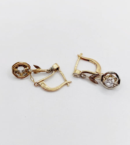 Boucles d'oreilles Dormeuses antique or jaune 18k fleur et spinelles blancs (circa 1920) 58 Facettes A06159