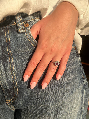 Bague 51 Bague - Or blanc, rubis et diamants 58 Facettes 1106