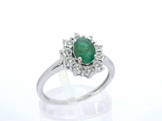 Bague 54 Bague entourage en or blanc avec émeraude et diamants 58 Facettes 2347