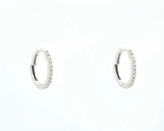 Boucles d'oreilles Boucles d'oreilles créoles serties de diamants de 0,13 ct 58 Facettes 10630