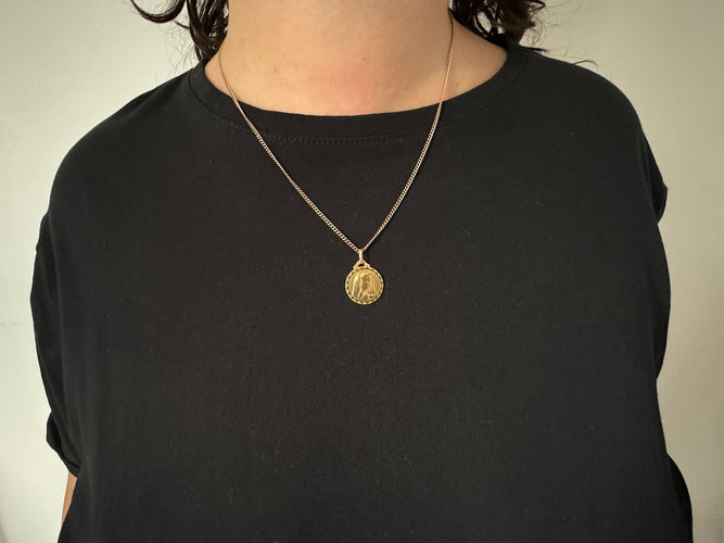 Pendentif MÉDAILLE en or champagne de la VIERGE 58 Facettes