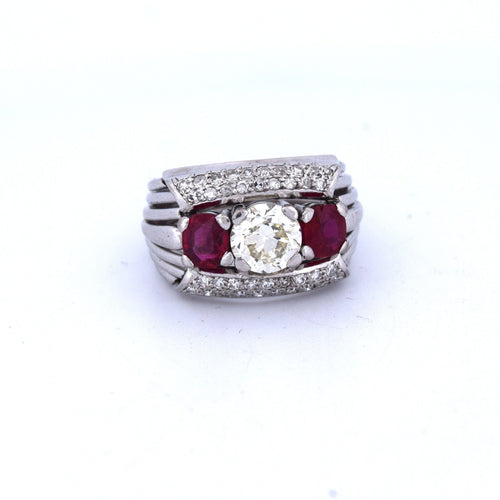 Bague 54 Bague vintage en or blanc avec diamants et rubis 58 Facettes