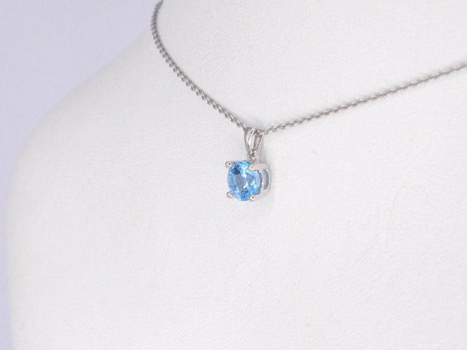 Pendentif Pendentif en or blanc avec topaze 58 Facettes 2202