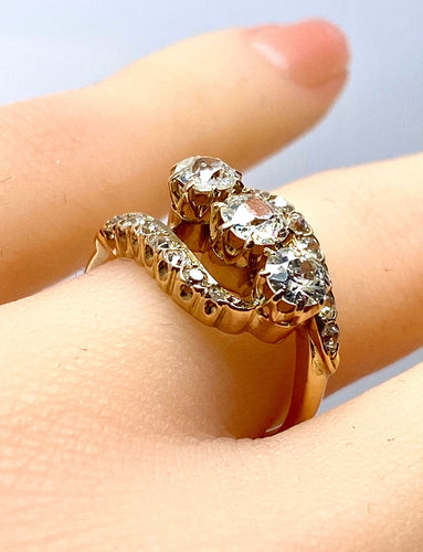 Bague 49 Bague en or jaune 18 carats et diamants vers 1900 58 Facettes AB497