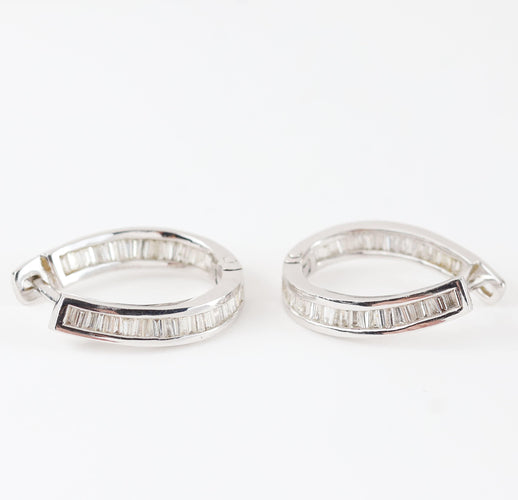 Boucles d'oreilles Boucles d'oreilles en or blanc avec diamants 58 Facettes 129460B