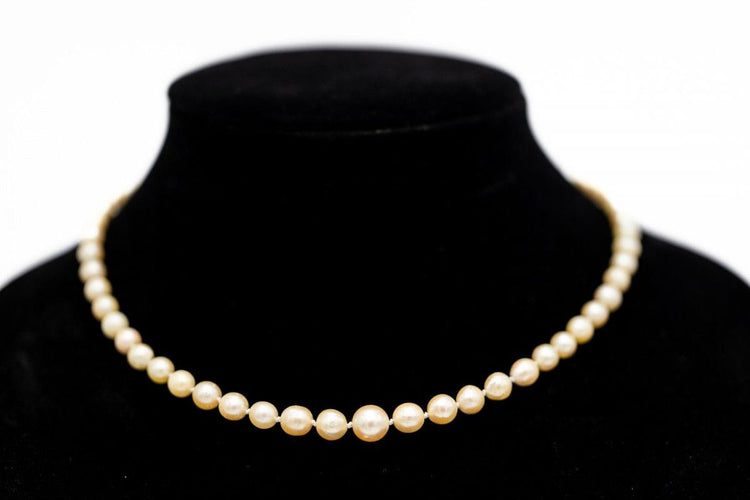 Collier Collier ancien en perles, fermoir en or jaune et platine et diamants 58 Facettes 10271