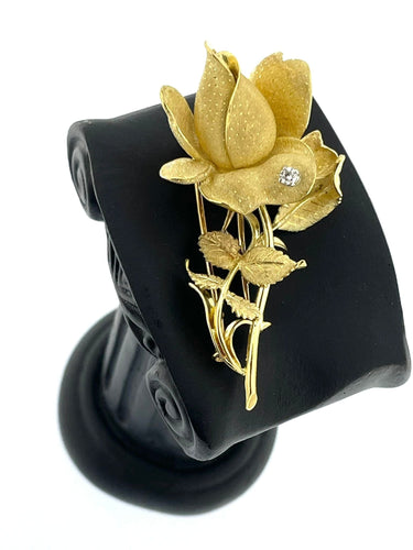 Broche Broche en forme de rose en or jaune et blanc avec diamants 58 Facettes