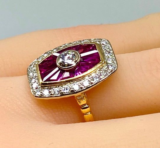 Bague 50 Bague or jaune diamants et rubis, style Art Déco 58 Facettes AB484