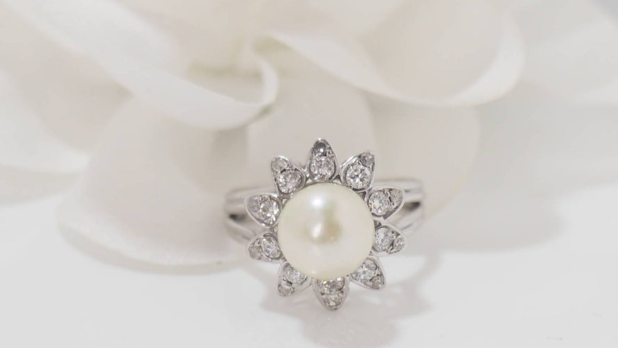 Bague 51 Bague vintage en or blanc, perle de culture et diamants 58 Facettes 32084