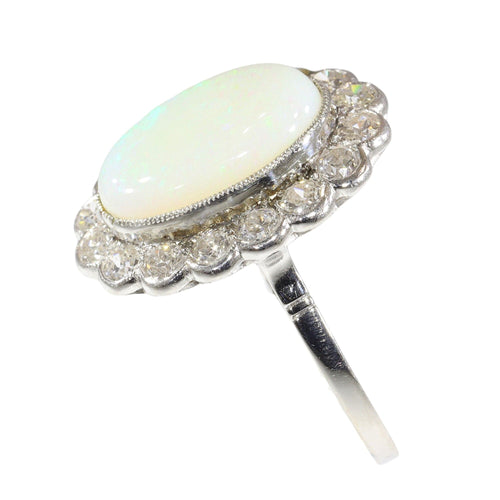Bague 60 Élégance classique : le charme intemporel d’une bague en opale vintage des années 1950 58 Facettes 17226-0017
