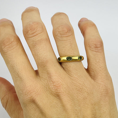 Bague 51.5 Bague Poiray Or avec Pierres Vertes 58 Facettes 20400000814