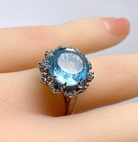 Bague 49 Bague en or blanc 18 carats, aigue marine et diamants 58 Facettes AB495