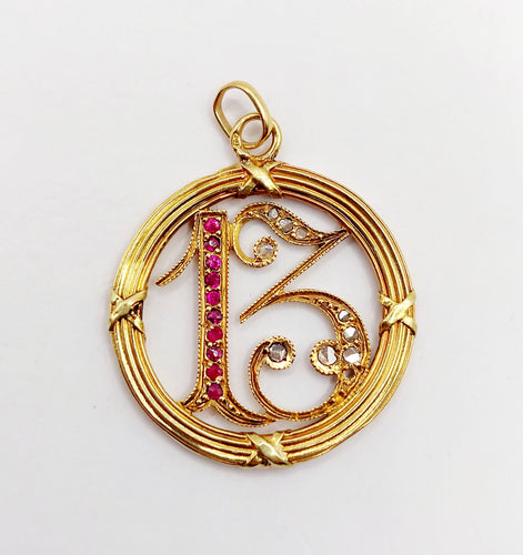 Pendentif Pendentif chiffre 13 or jaune, rubis et diamants taille rose (circa 1910) 58 Facettes A06108