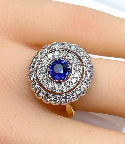 Bague 52 Bague or blanc, or jaune, saphir et diamants 58 Facettes AB580