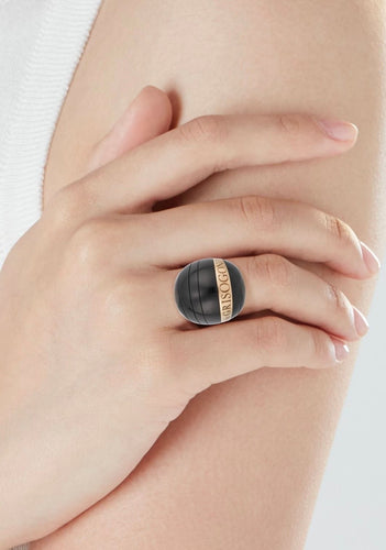 Bague 51 DE GRISOGONO. Collection "Jiya", bague or rose et carbone 58 Facettes