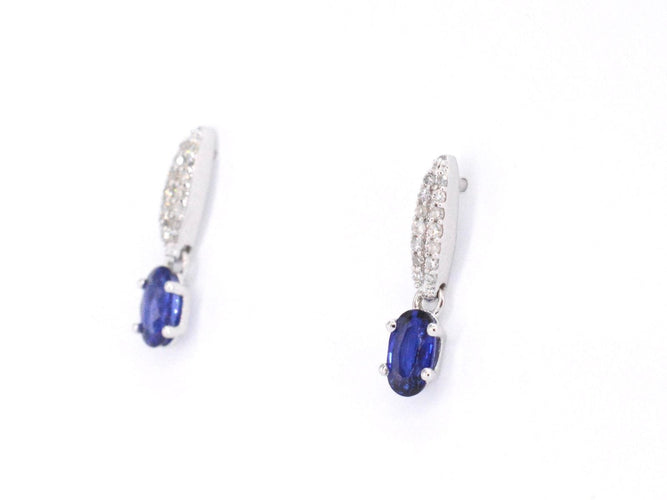 Boucles d'oreilles Boucles d'oreilles en or blanc avec diamants et saphir 58 Facettes 2031