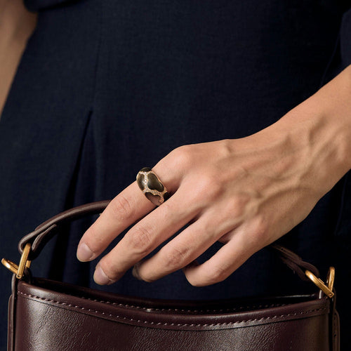 Bague 55 Bague bandeau en or jaune, nacre et diamants 58 Facettes CRE0100X2