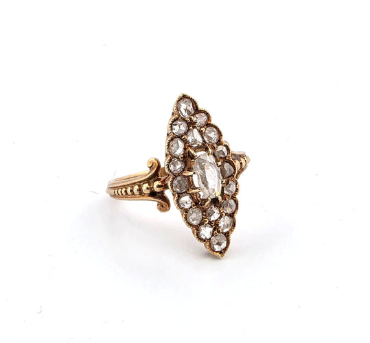 Bague 52 Bague du début des années 1900, en or jaune et diamants naturels taille rose. 58 Facettes