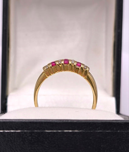 Bague 58.5 Bague jarretière or ornée de rubis et diamants 58 Facettes