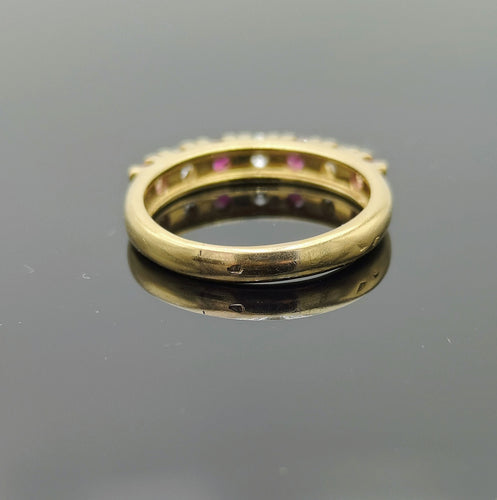 Bague 52.5 Demie alliance ornée de rubis et diamants 58 Facettes