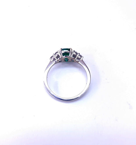 Bague 55 Bague en or blanc, émeraude et diamants 58 Facettes Bag.Emr.FA.32