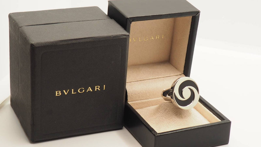 Bague 54 Bague Bulgari Yin Yang en or blanc et onyx 58 Facettes 30092