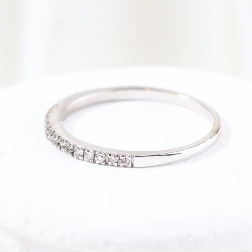 Bague 54 Alliance demi-éternité en or blanc sertie de diamants taille brillant 58 Facettes J020000129