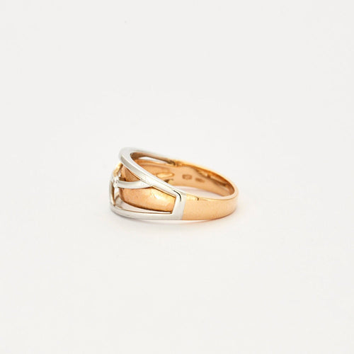 Solitær i gult og hvitt gull