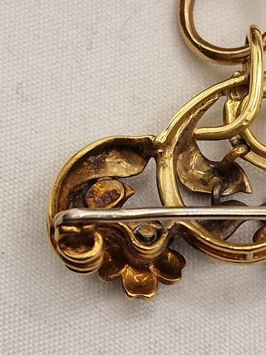 Montre Baume & Mercier - Broche montre émail en or jaune 18k 58 Facettes