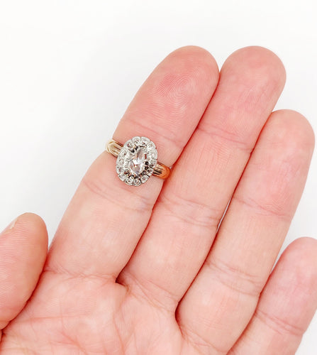 Prsten Sedmikráska viktoriánský růžové zlato 18k hruškový diamant 0,60 karátu (kolem roku 1880) 