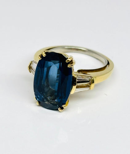 Bague 51 Bague en or jaune ornée d'un saphir naturel de 6,72 carats et de diamants taille trapèze 58 Facettes E20