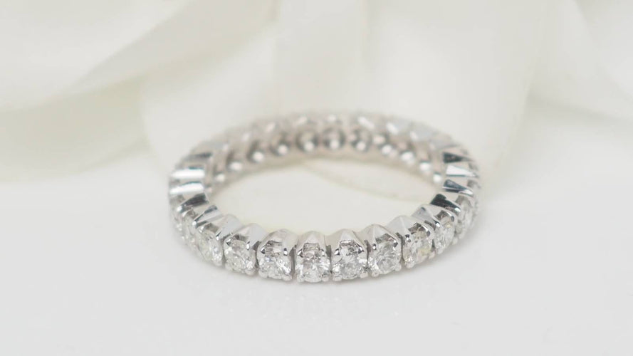 Bague Alliance américaine en or blanc et diamants 1,30ct 58 Facettes