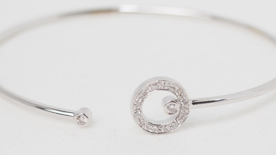 Bracelet 15/16cm Bracelet Jonc flexible en or blanc et diamants 58 Facettes 32427