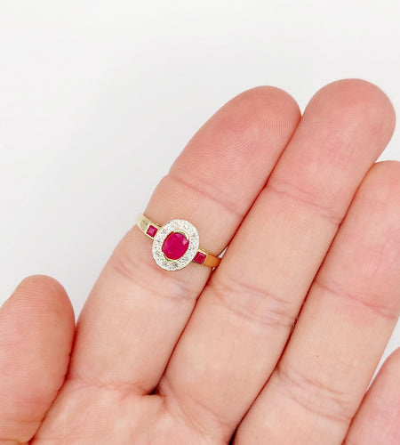 Bague 55 Bague pompadour vintage or jaune, rubis, diamants et de rubis carrés 58 Facettes A05077