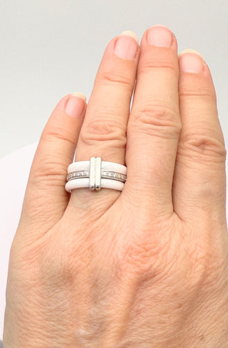 Bague 53 GUY LAROCHE - Bague en céramique blanche et or gris sertie de diamant 58 Facettes