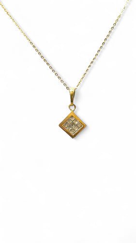 Yellow gold necklace with pendant, princess-cut diamonds 