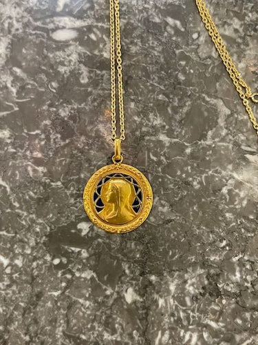 Pendentif Médaille de la Vierge Marie ancienne, à décor émaillé 58 Facettes