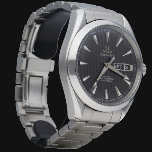 Montre Omega Montre Seamaster Aqua Terra Annual Calendar 58 Facettes MT40518