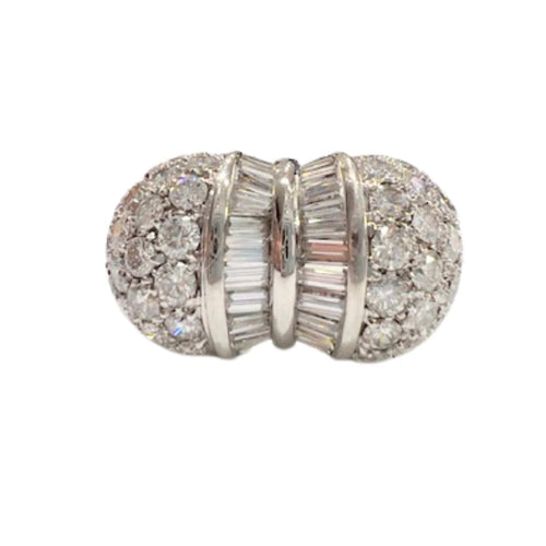 Bague 56 Bague au design contemporain du XXe siècle en or blanc 18 kt avec diamants 58 Facettes Q305B