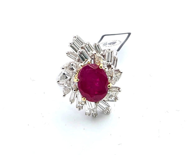 Bague 58 Magnifique bague en or blanc ornée d'un rubis de Birmanie et de diamants 58 Facettes