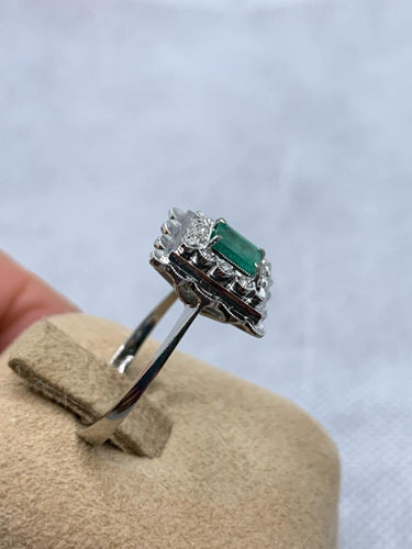 Bague 56 Bague vintage Or blanc Emeraude Diamants 58 Facettes